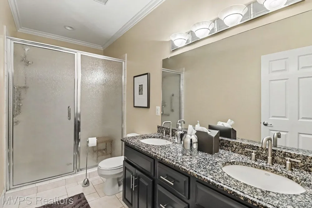 51879 Shoreview Drive Shelby Charter Township, MI 48316