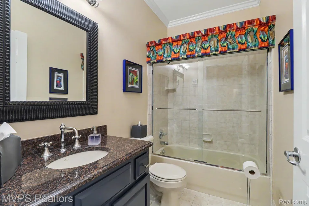 51879 Shoreview Drive Shelby Charter Township, MI 48316