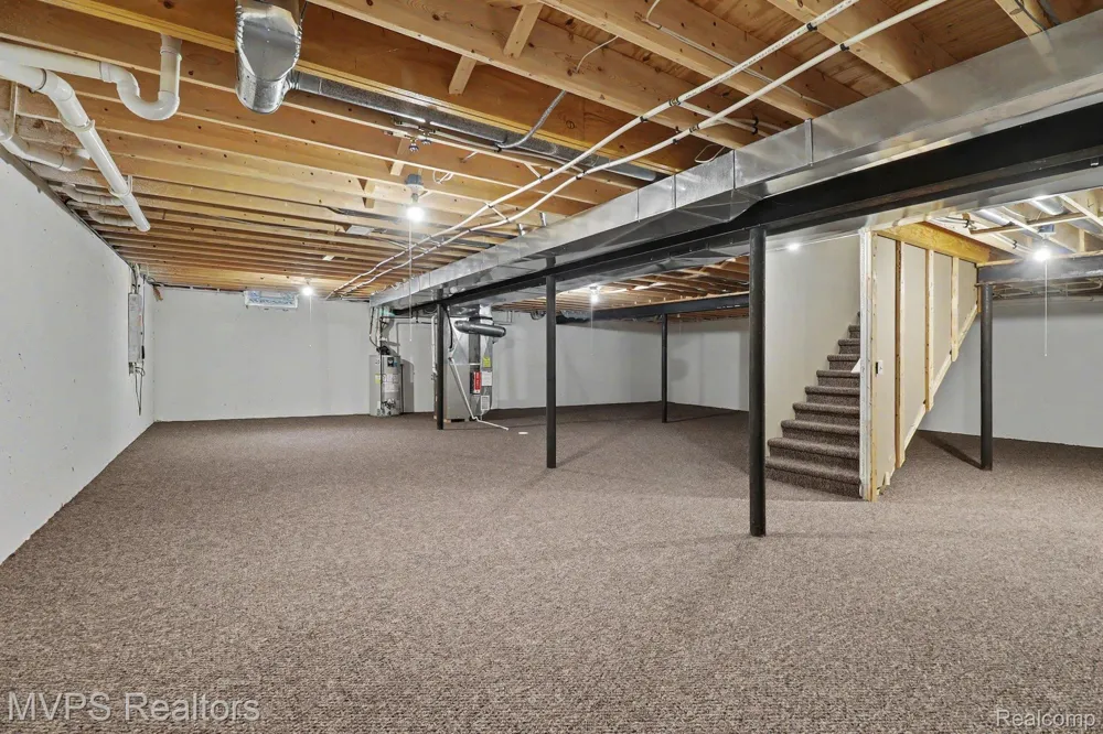 51879 Shoreview Drive Shelby Charter Township, MI 48316