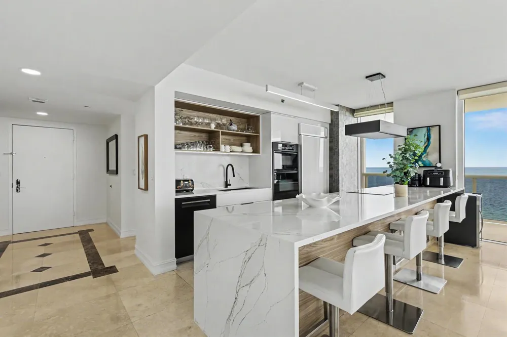 1830 S Ocean Drive #1402 Hallandale Beach, FL 33009
