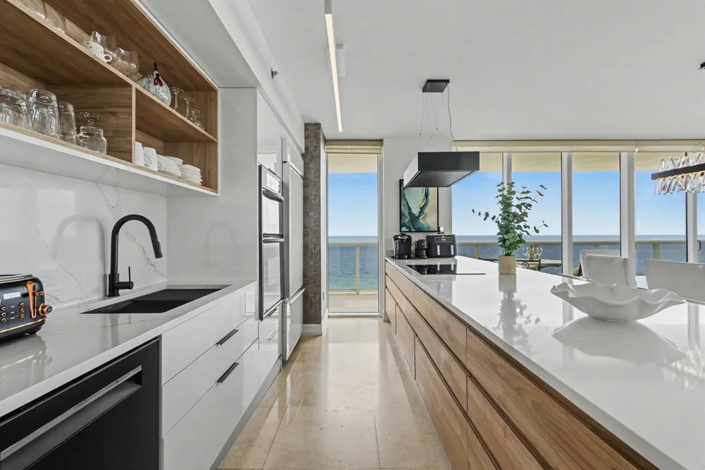 1830 S Ocean Drive #1402 Hallandale Beach, FL 33009