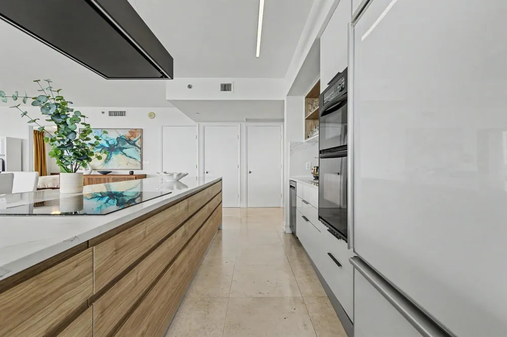 1830 S Ocean Drive #1402 Hallandale Beach, FL 33009