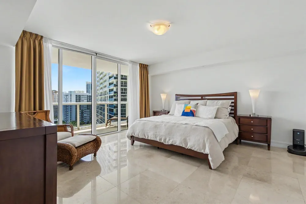 1830 S Ocean Drive #1402 Hallandale Beach, FL 33009