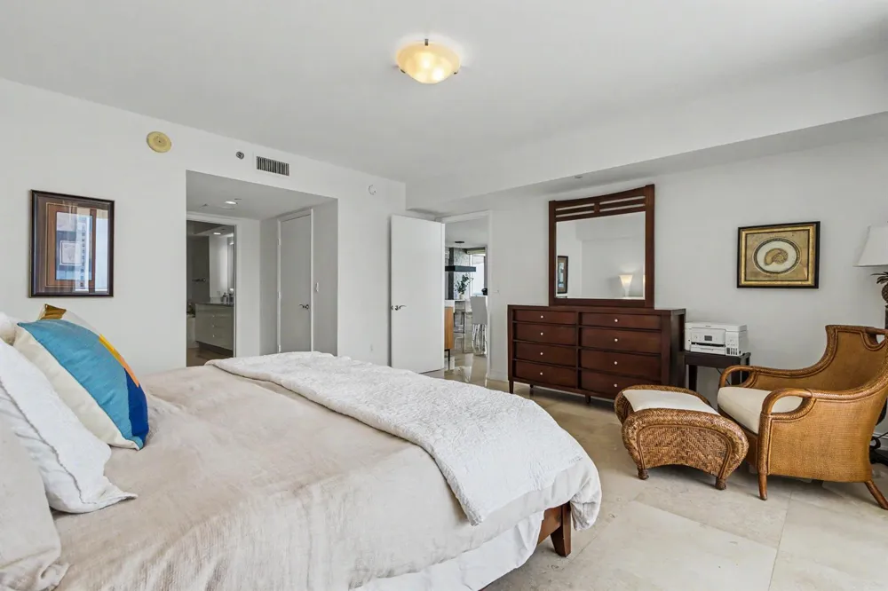 1830 S Ocean Drive #1402 Hallandale Beach, FL 33009