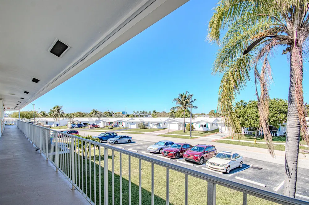 2850 W GOLF BOULEVARD #210 Pompano Beach, FL 33064