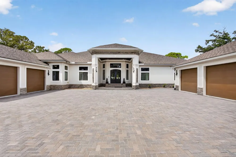 145 24TH AVENUE Vero Beach, FL 32962