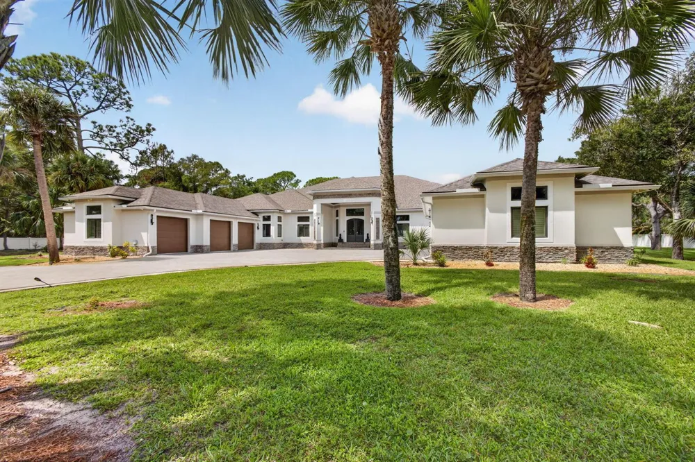 145 24TH AVENUE Vero Beach, FL 32962