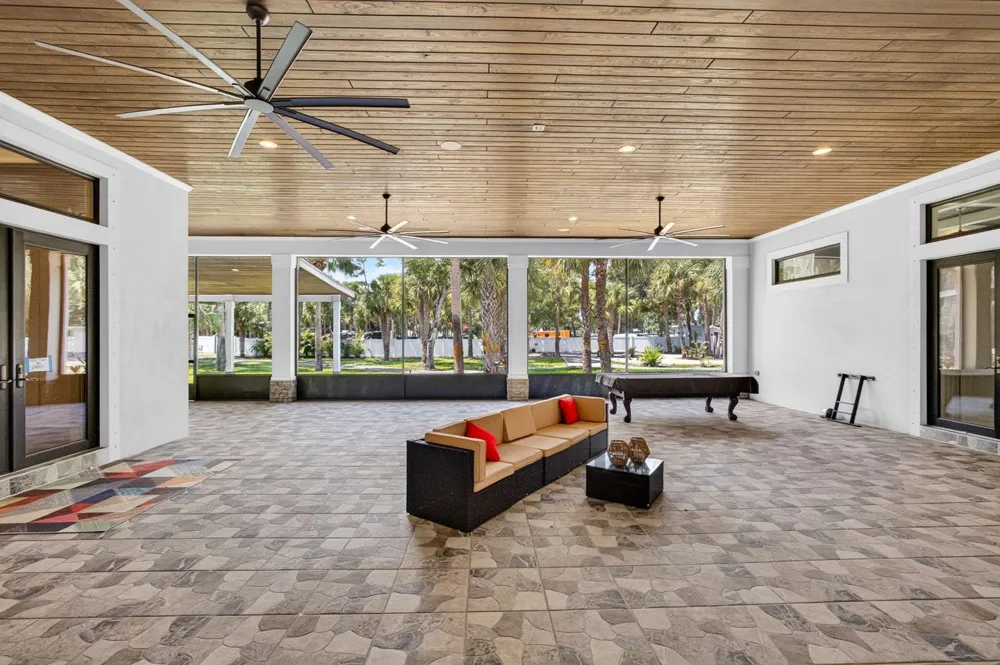 145 24TH AVENUE Vero Beach, FL 32962