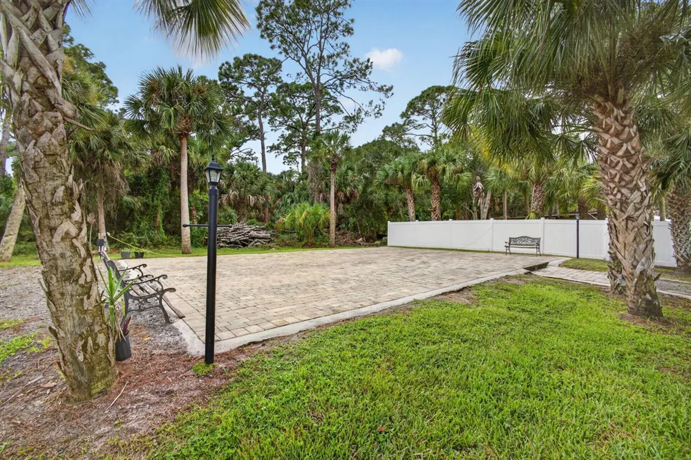 145 24TH AVENUE Vero Beach, FL 32962