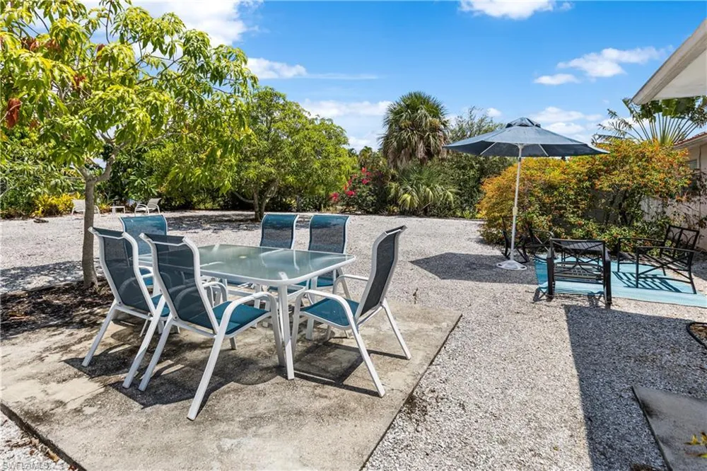 2191 Thomasson Drive Naples, FL 34112