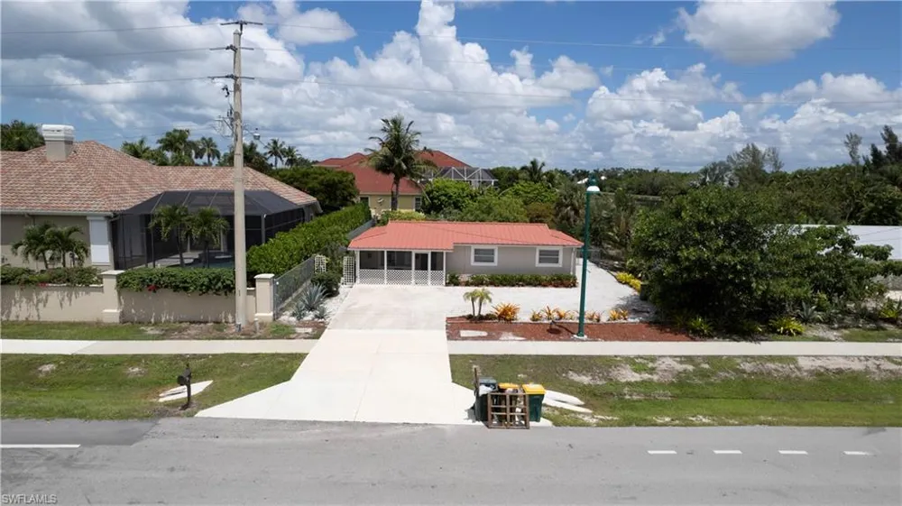2191 Thomasson Drive Naples, FL 34112