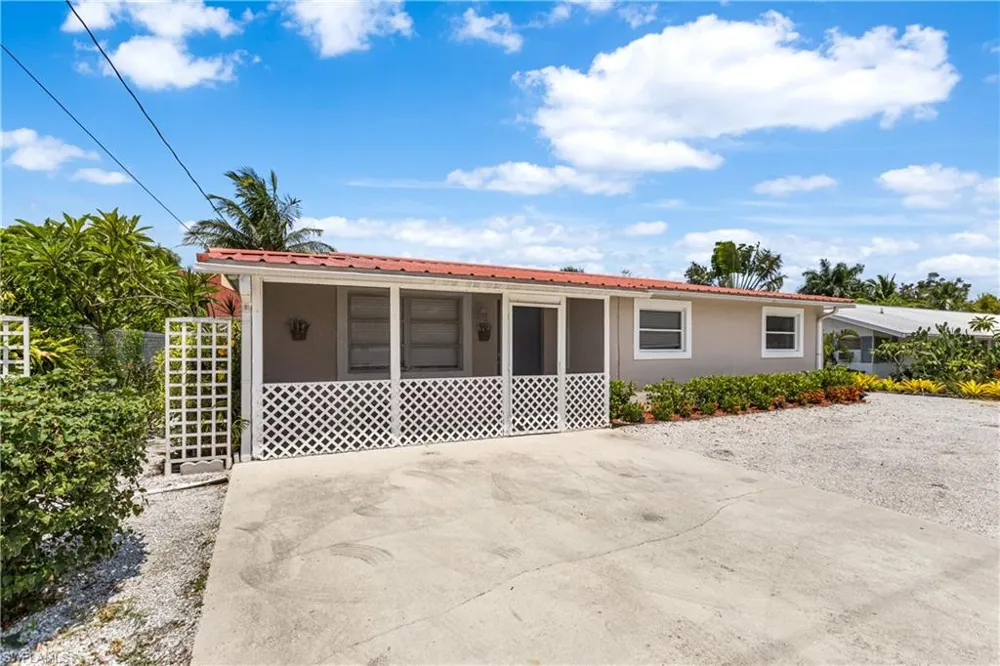 2191 Thomasson Drive Naples, FL 34112