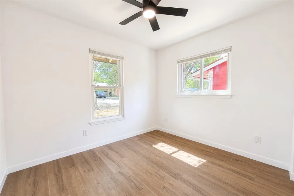 407 Tamworth Avenue Austin, TX 78745