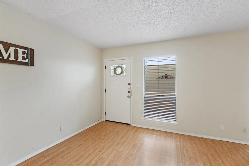 6718 Silvermine Drive #704 Austin, TX 78736