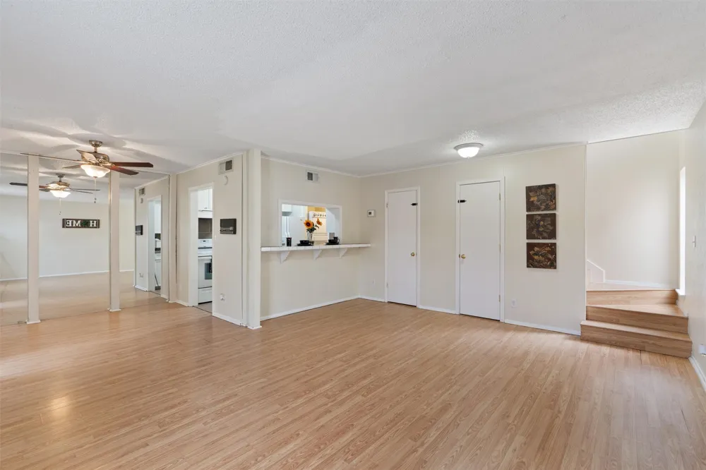 6718 Silvermine Drive #704 Austin, TX 78736