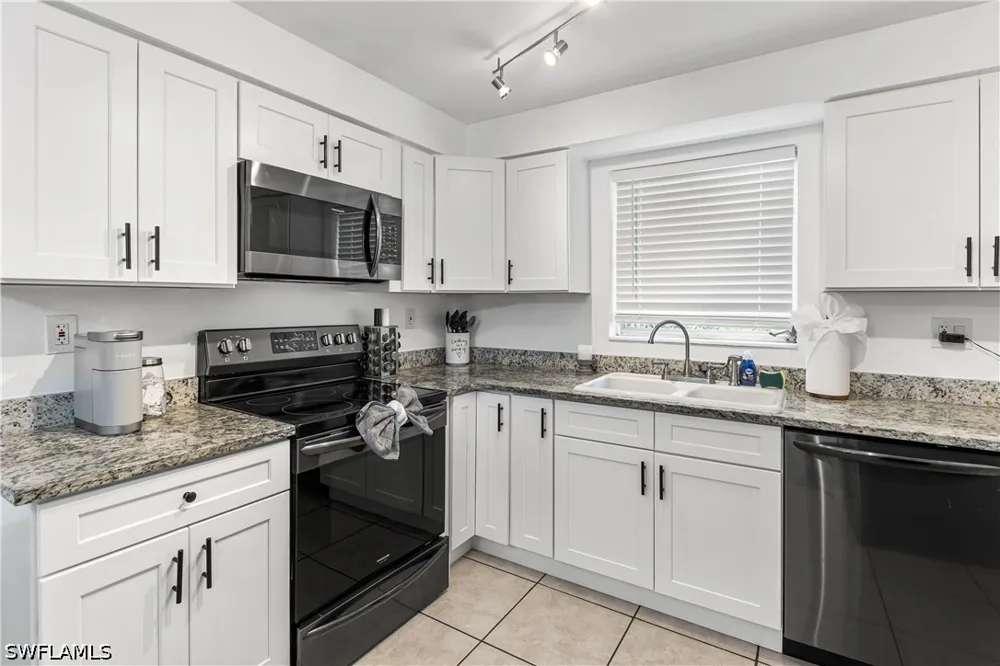 Thomasson Drive Naples, FL 34112