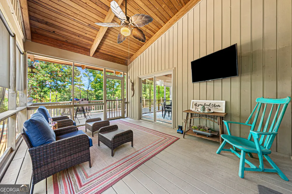 32 Songbird LN Hartwell, GA 30643