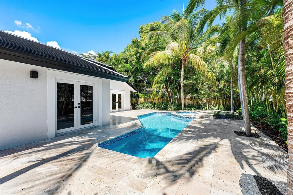 1132 NE 3rd Avenue Boca Raton, FL 33432
