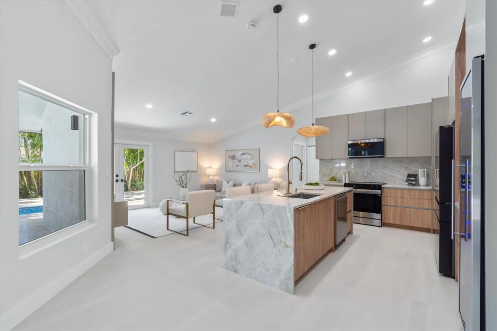 1132 NE 3rd Avenue Boca Raton, FL 33432