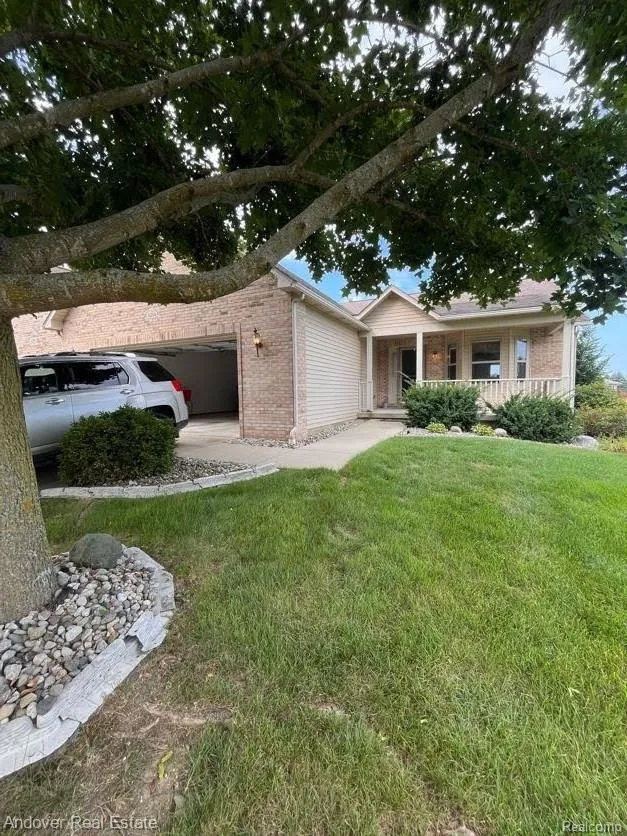 6294 Princess Court Flint Charter Township, MI 48433