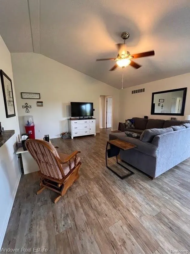 6294 Princess Court Flint Charter Township, MI 48433