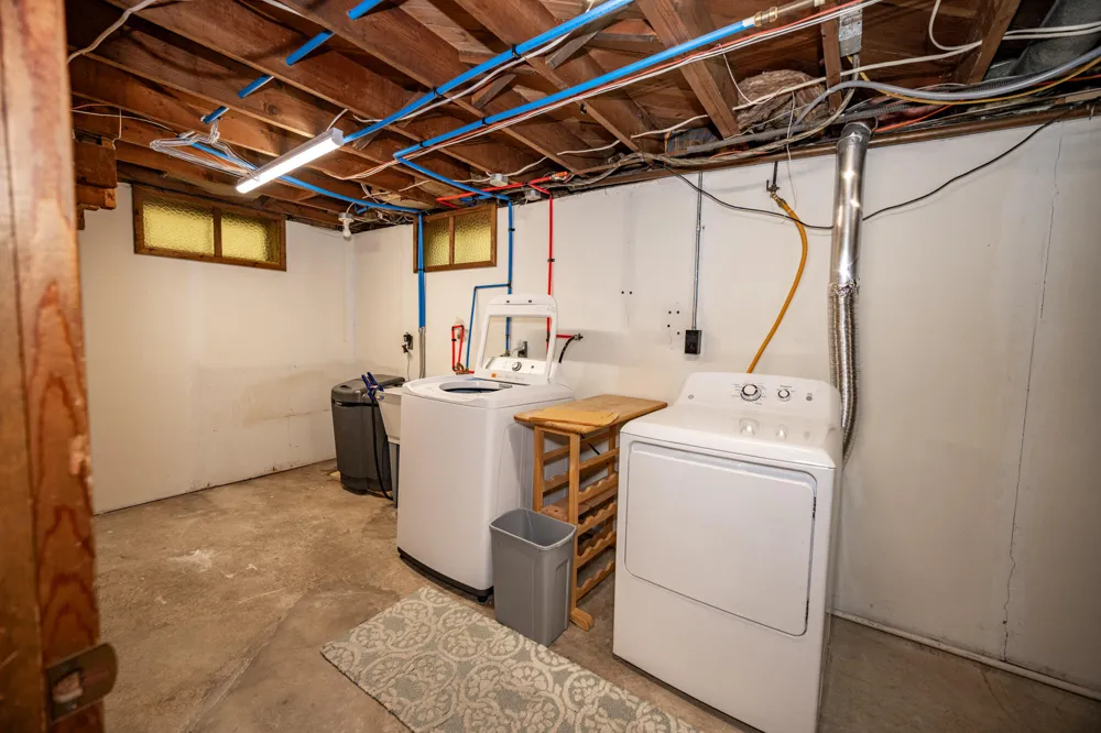 3134 Englehurst Avenue SW Wyoming City, MI 49548