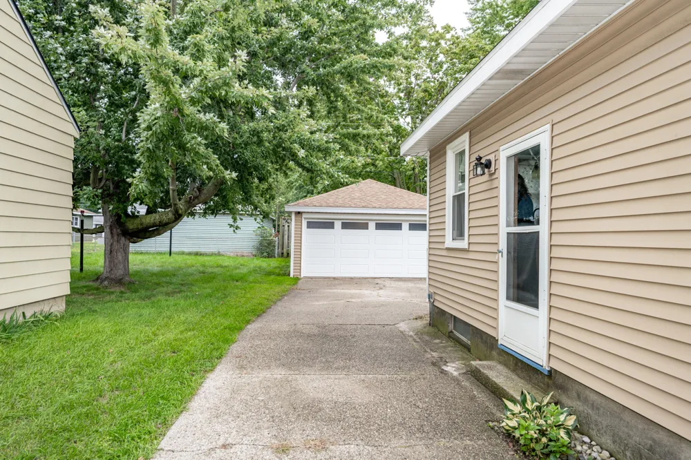 3134 Englehurst Avenue SW Wyoming City, MI 49548
