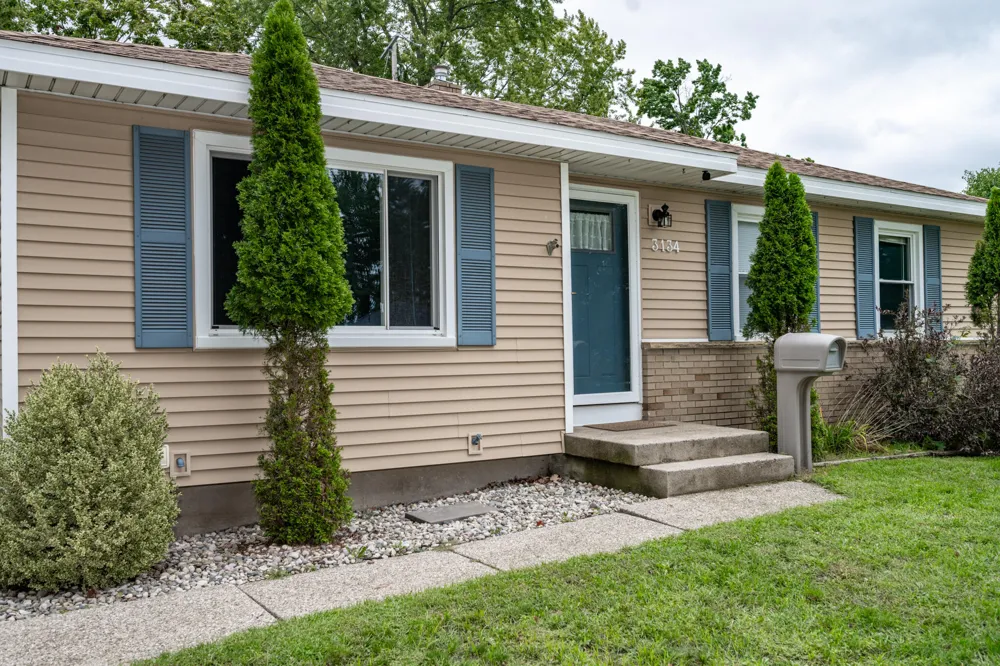 3134 Englehurst Avenue SW Wyoming City, MI 49548
