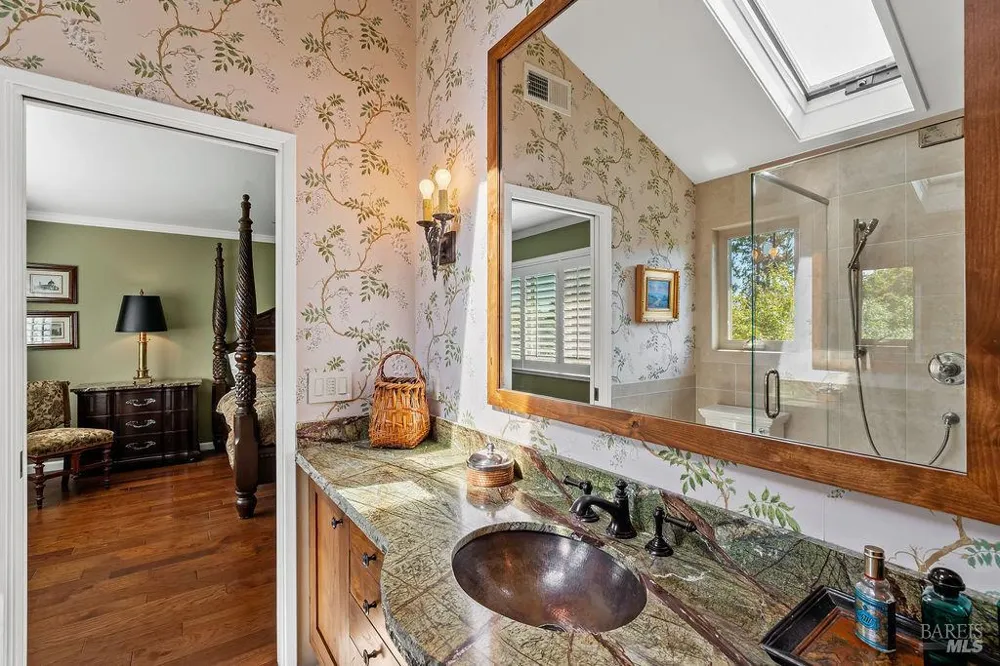 1816 Sherwood Circle Santa Rosa, CA 95405