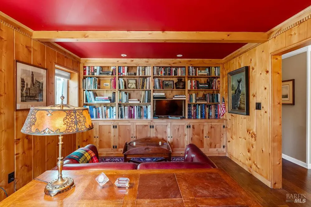 1816 Sherwood Circle Santa Rosa, CA 95405