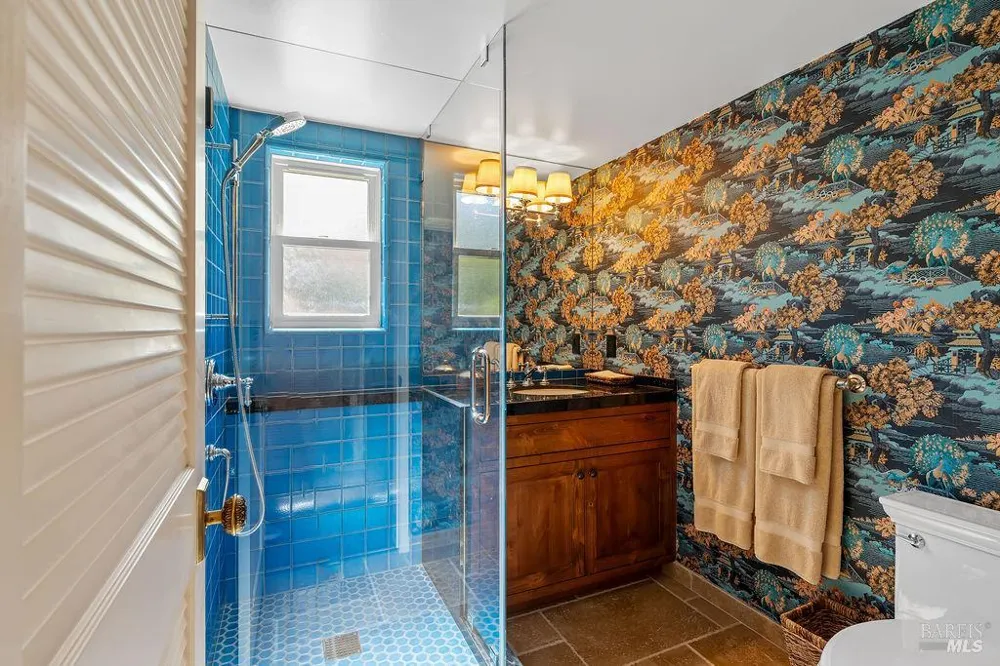1816 Sherwood Circle Santa Rosa, CA 95405