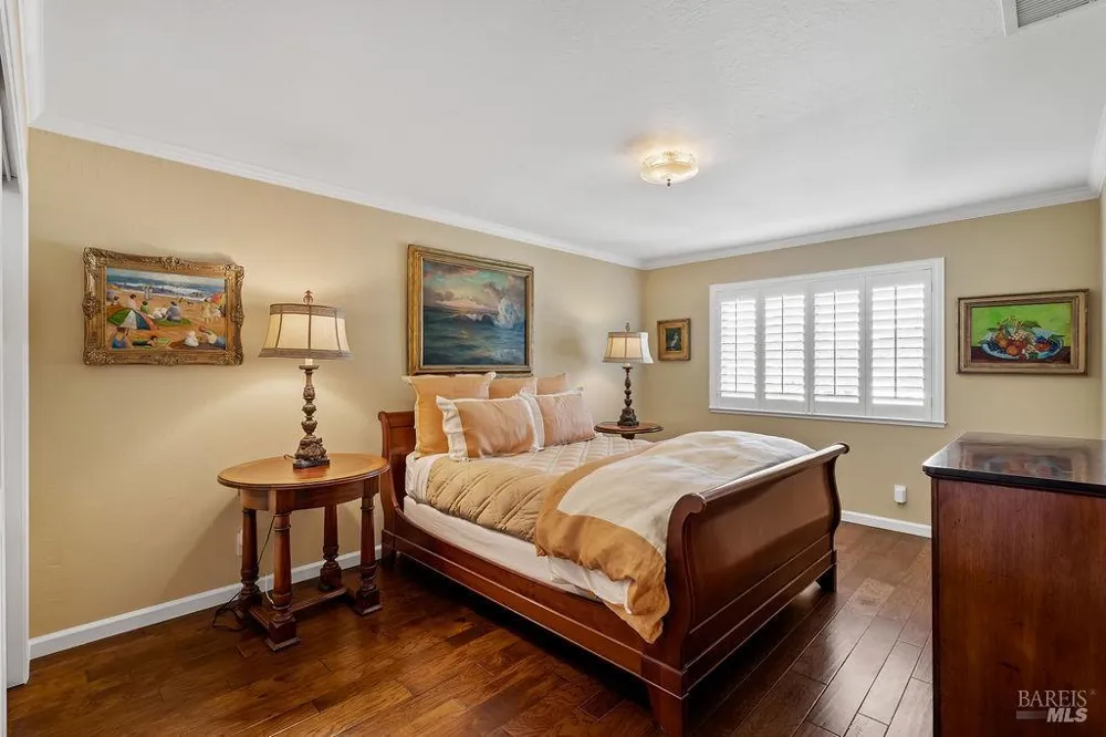 1816 Sherwood Circle Santa Rosa, CA 95405