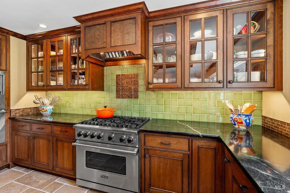 1816 Sherwood Circle Santa Rosa, CA 95405