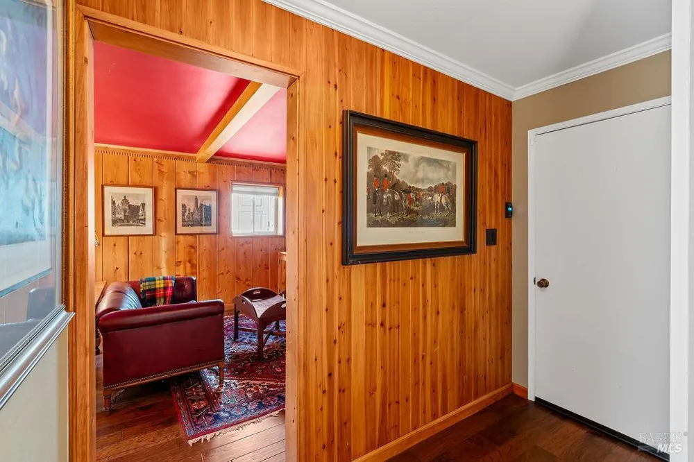 1816 Sherwood Circle Santa Rosa, CA 95405