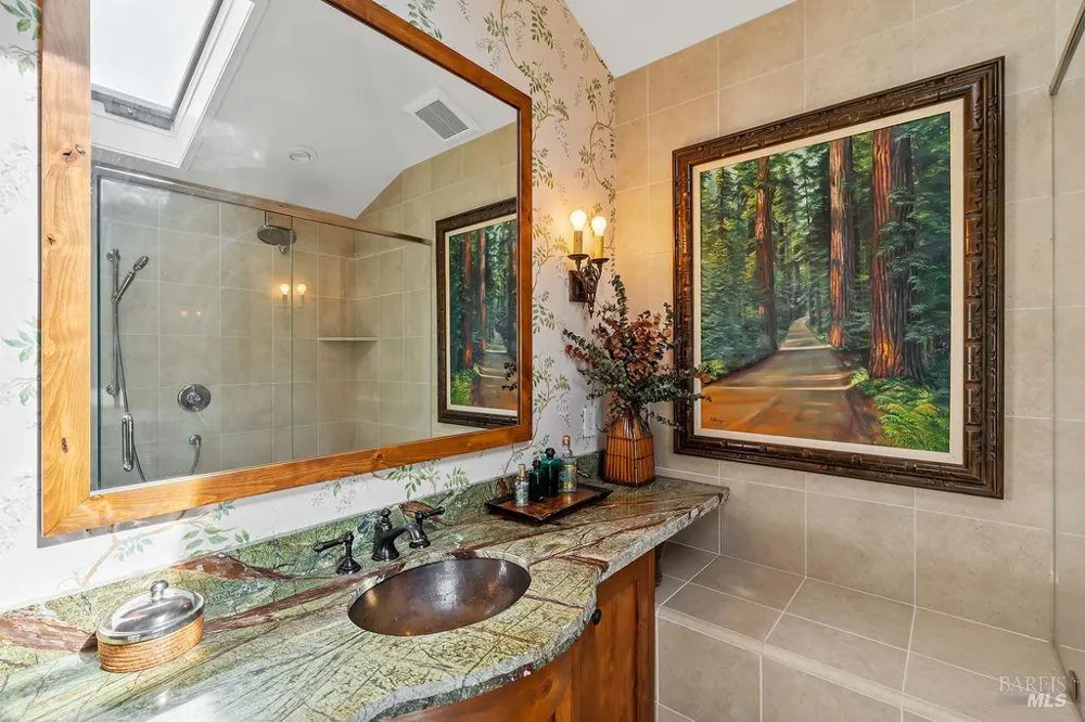 1816 Sherwood Circle Santa Rosa, CA 95405