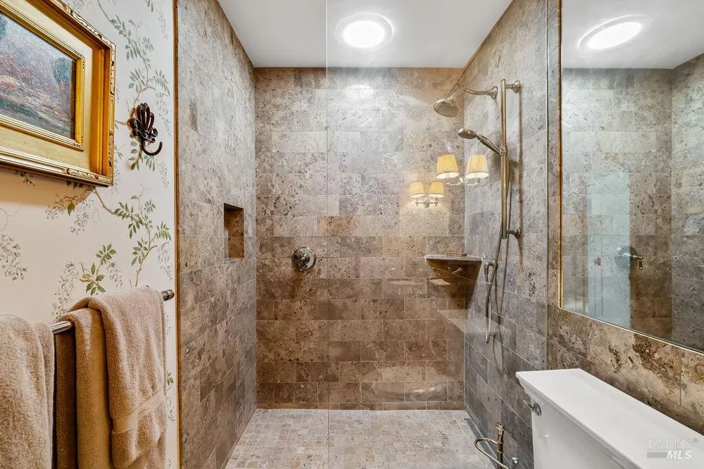 1816 Sherwood Circle Santa Rosa, CA 95405