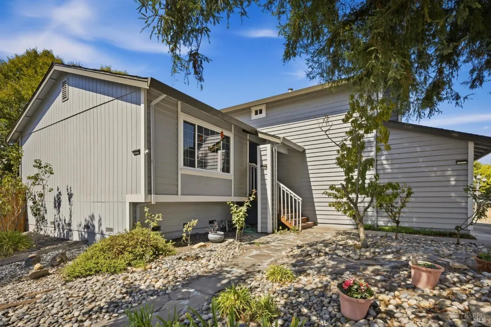 3535 Banyan Street Santa Rosa, CA 95403