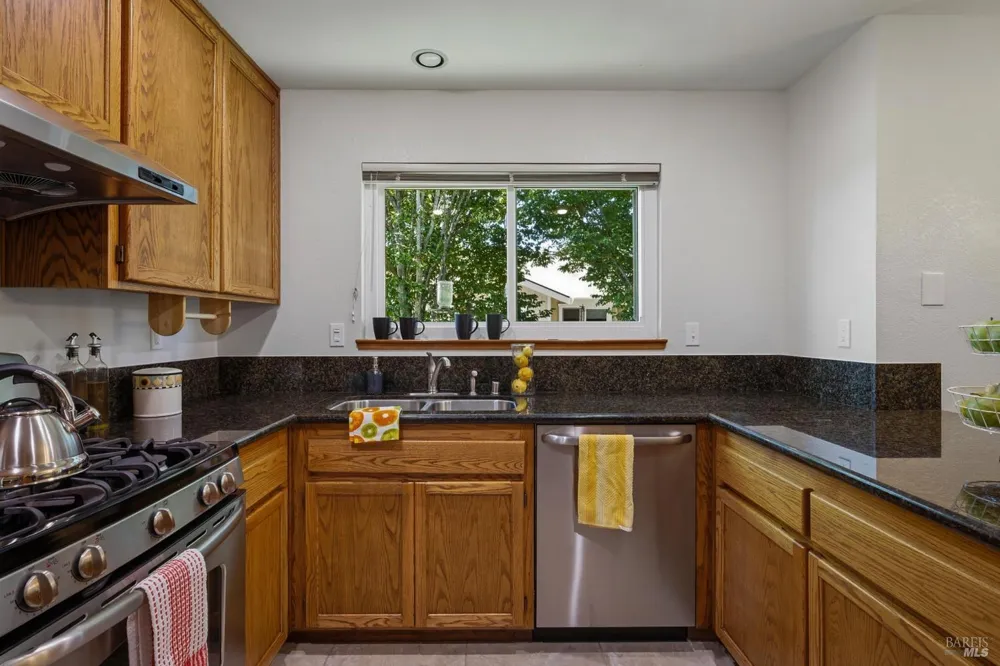 3535 Banyan Street Santa Rosa, CA 95403