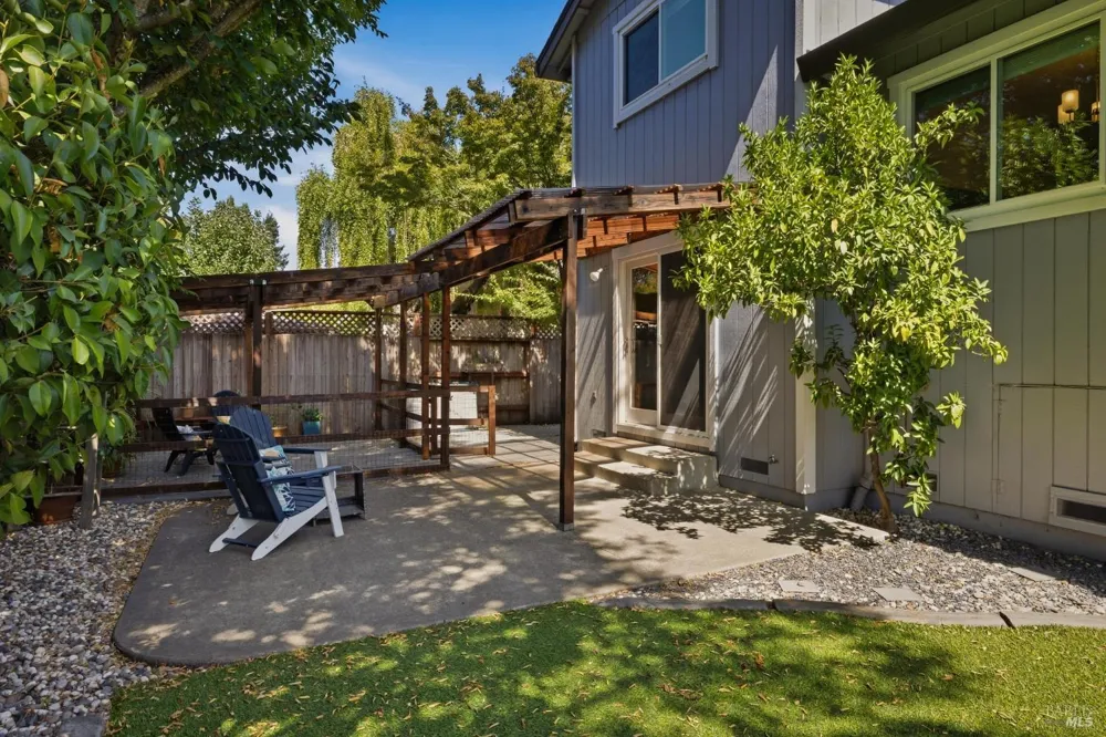 3535 Banyan Street Santa Rosa, CA 95403