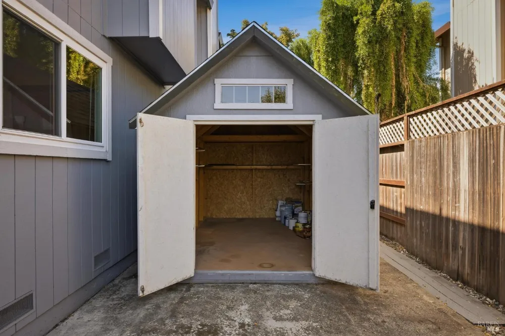 3535 Banyan Street Santa Rosa, CA 95403