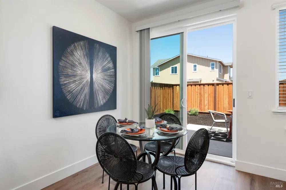 1423 Wrigley Avenue Santa Rosa, CA 95407