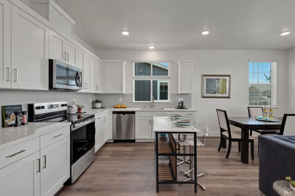 1122 Candlestick Avenue Santa Rosa, CA 95407