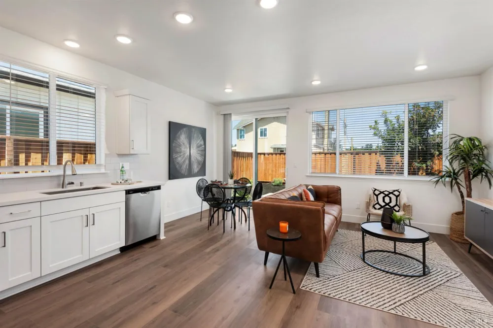 1416 Wrigley Avenue Santa Rosa, CA 95407