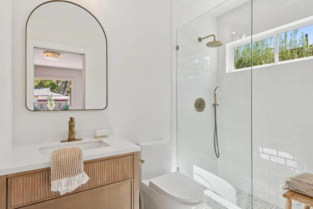 191 The Alameda Drive San Anselmo, CA 94960