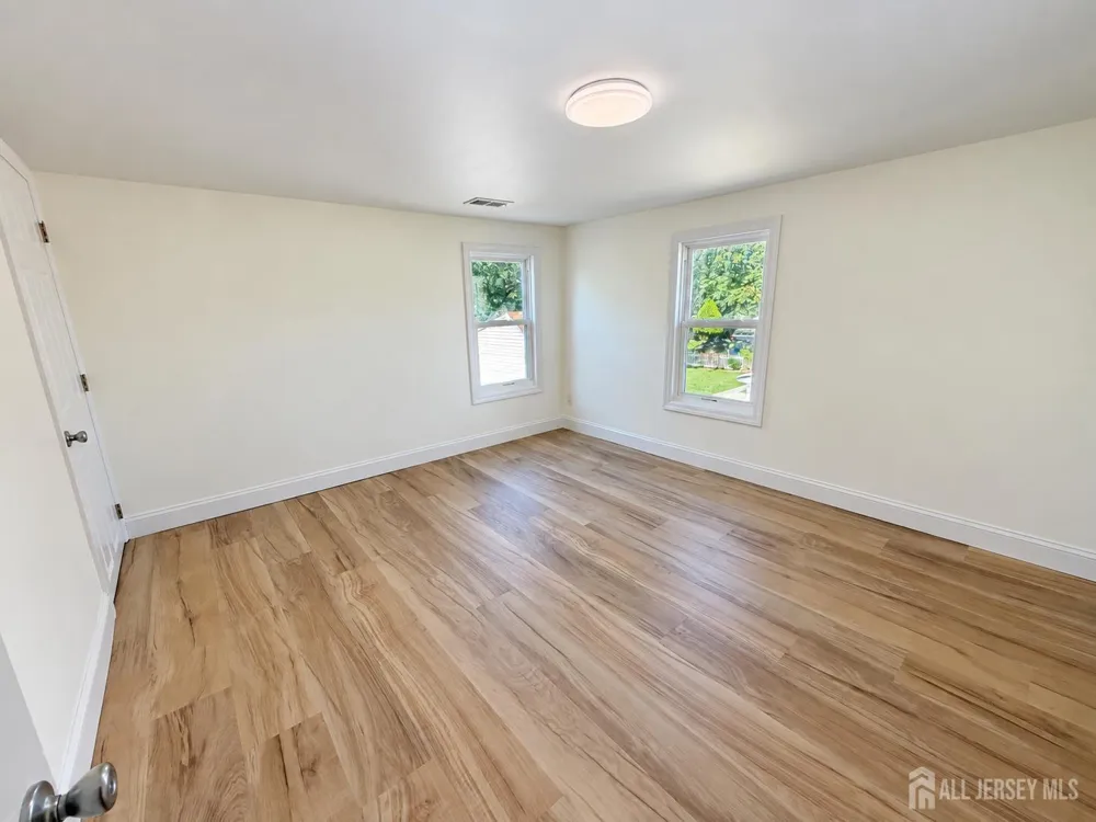 151 Macarthur ave Avenue Sayreville, NJ 08879