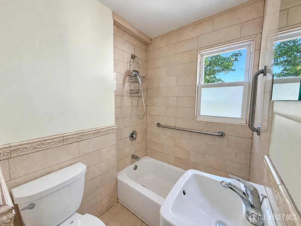 151 Macarthur ave Avenue Sayreville, NJ 08879