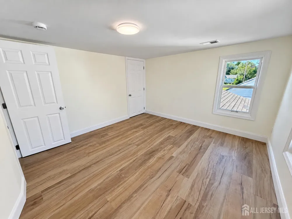 151 Macarthur ave Avenue Sayreville, NJ 08879