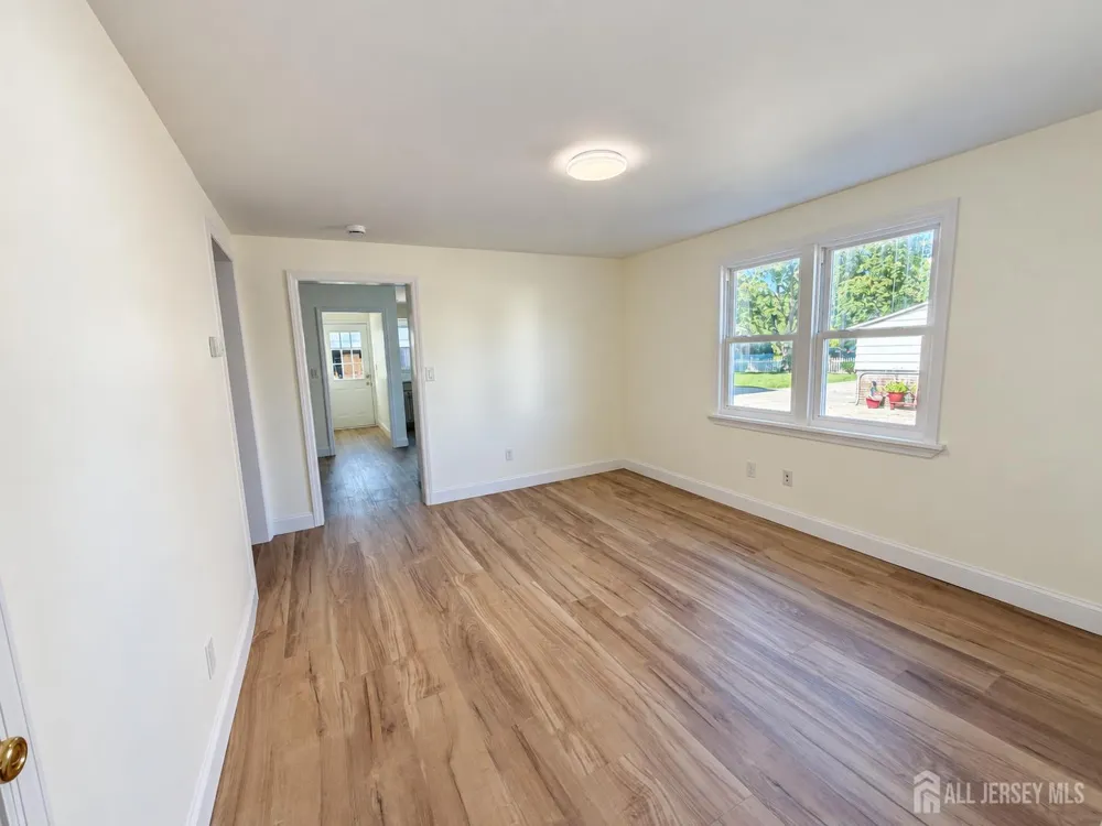 151 Macarthur ave Avenue Sayreville, NJ 08879