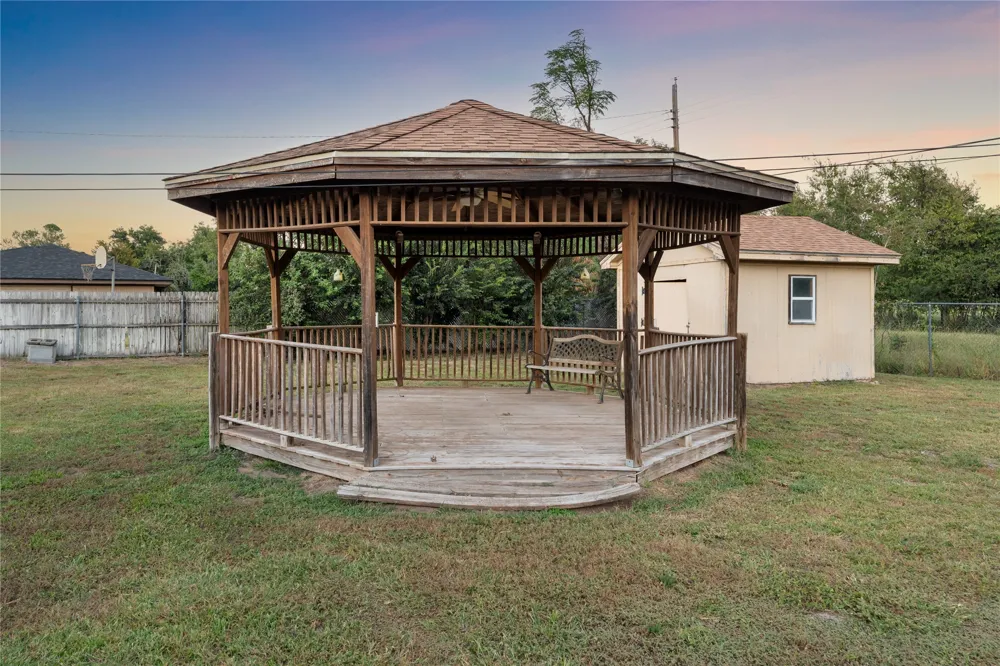 1825 Mahalia Drive Waco, TX 76705