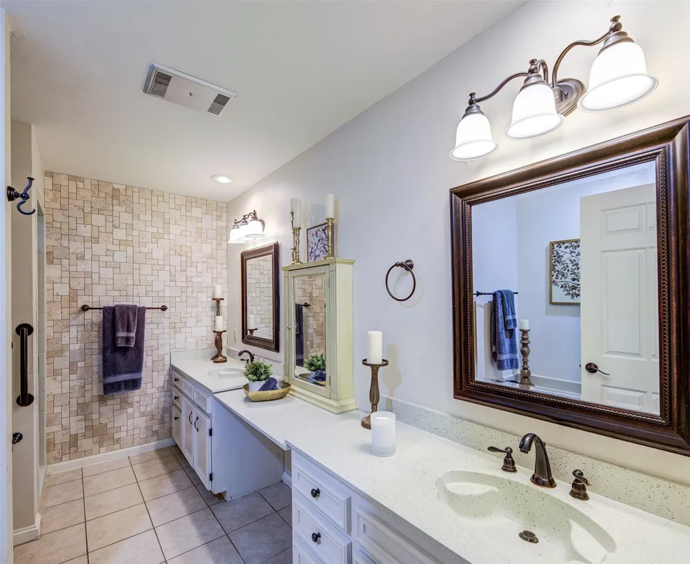 Address Not Shown Grapevine, TX 76051